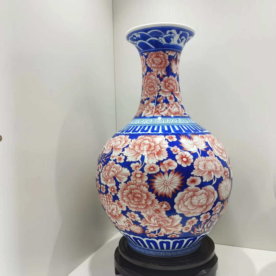 景德镇青花釉里红万花赏瓶