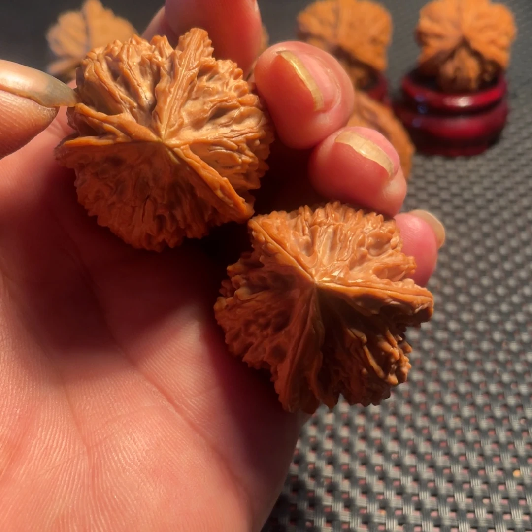 。***。文玩核桃吊坠39御龙粗筋三棱