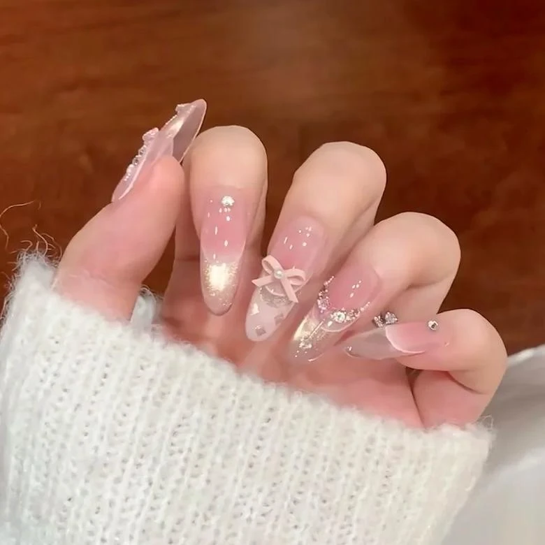 2025美甲新款蝴蝶结爆闪纯手工法式显白猫眼指甲温柔气质高级穿戴