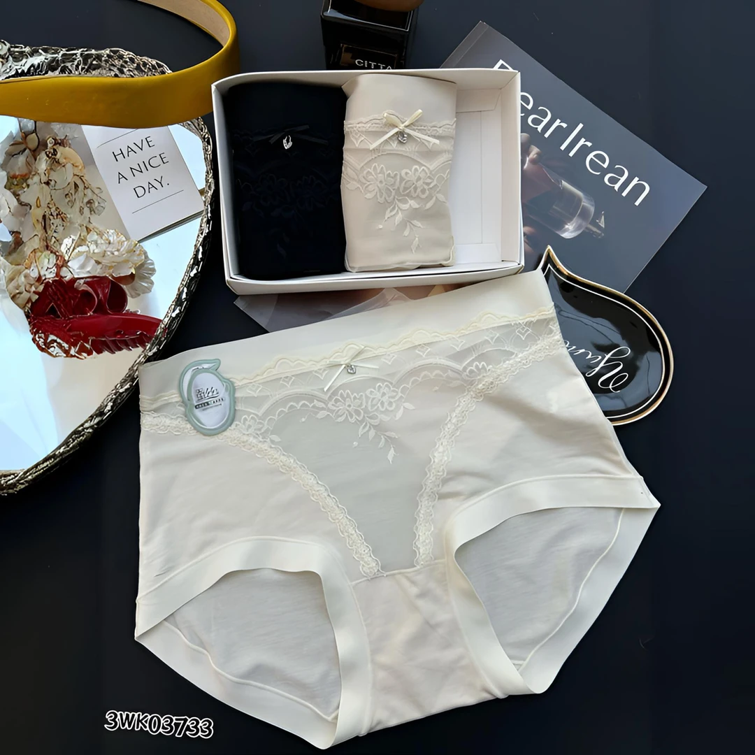 雅人清致女士中腰莫代尔拼接蕾丝三角内裤舒适包臀（80一130斤）