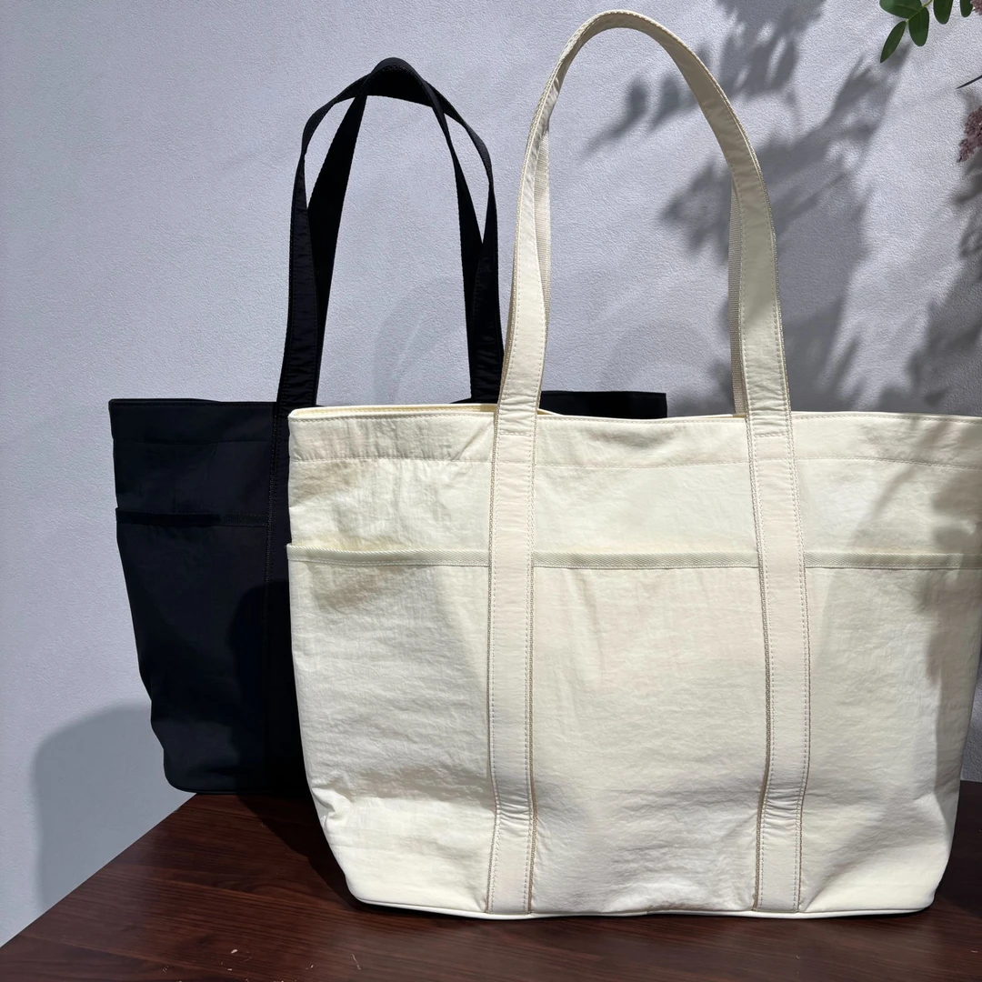 CBB4830 加拿大客人订单 双色多口袋设计手袋 大容量手提包