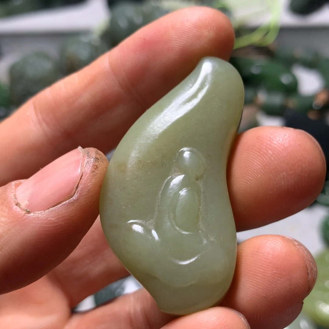 和田玉未镶嵌颈饰