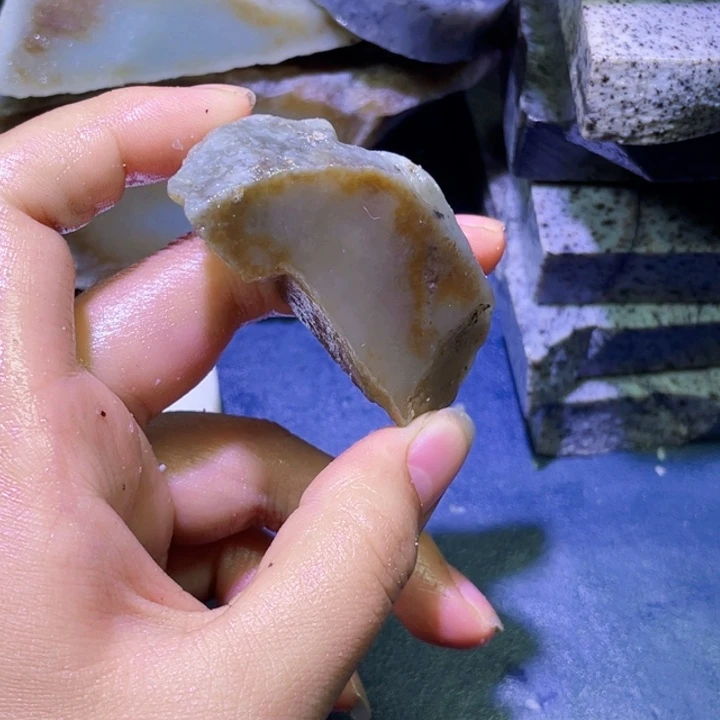 和田玉未镶嵌珠宝半成品