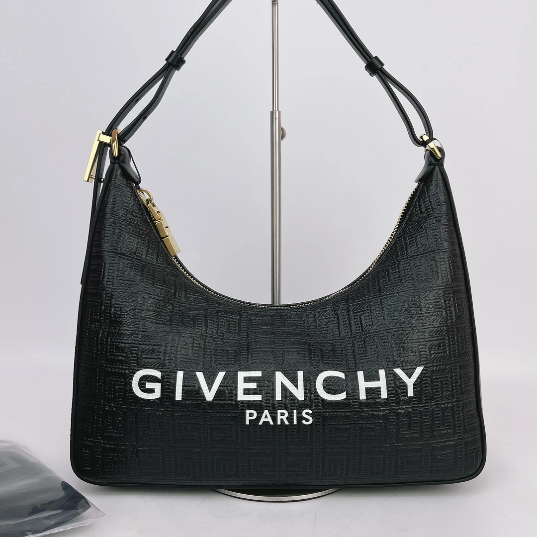 95新 Givenchy/纪梵希 纪梵希 黑色牛皮腋下包底长26 J595