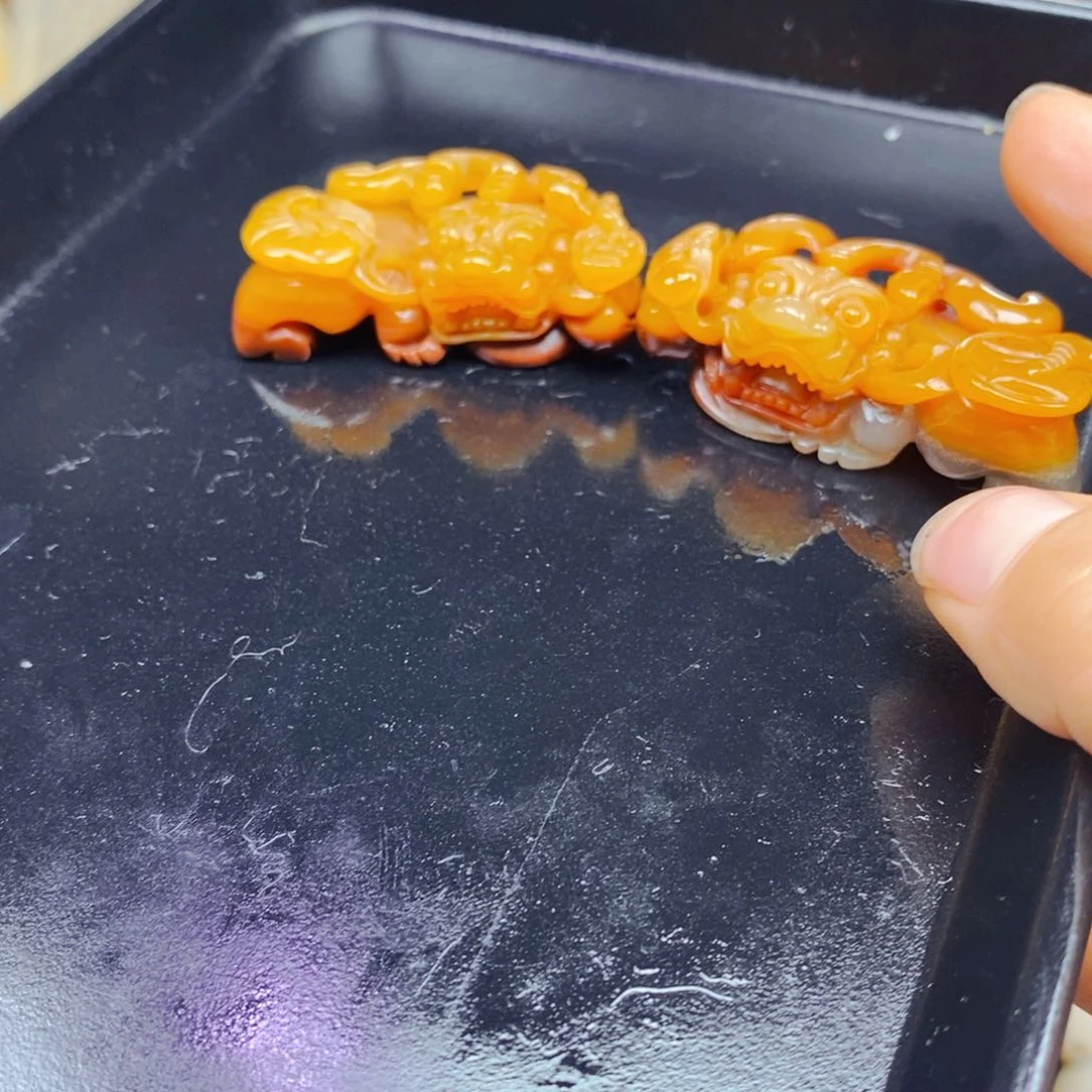 石英质玉（黄龙玉）未镶嵌颈饰