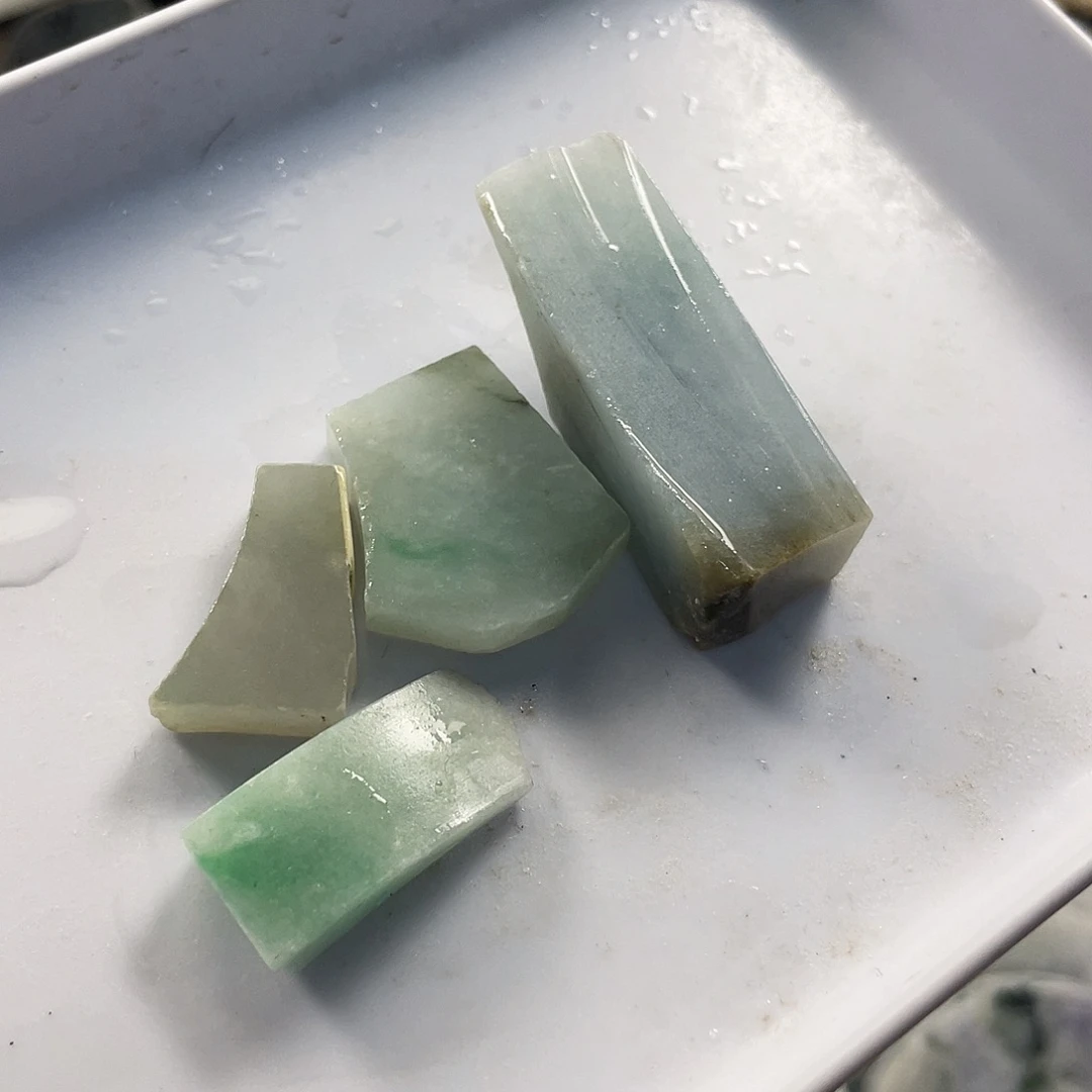 颈饰未镶嵌翡翠1