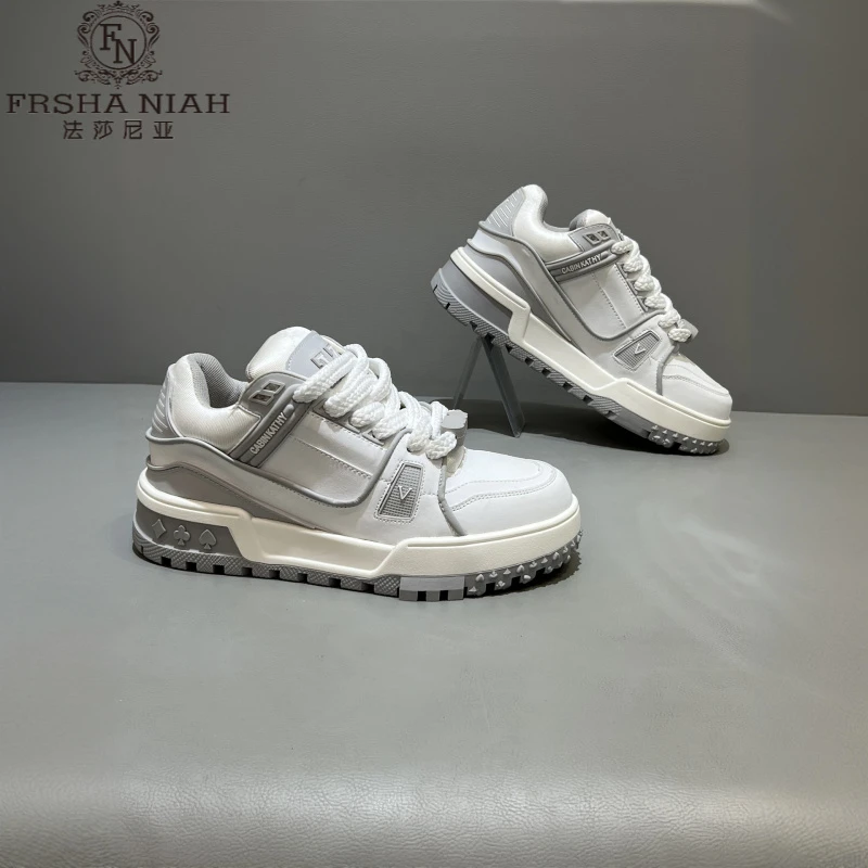 法莎尼亚秋季男款韩版厚底小白透气低帮板鞋时尚秋季厚底复古板鞋