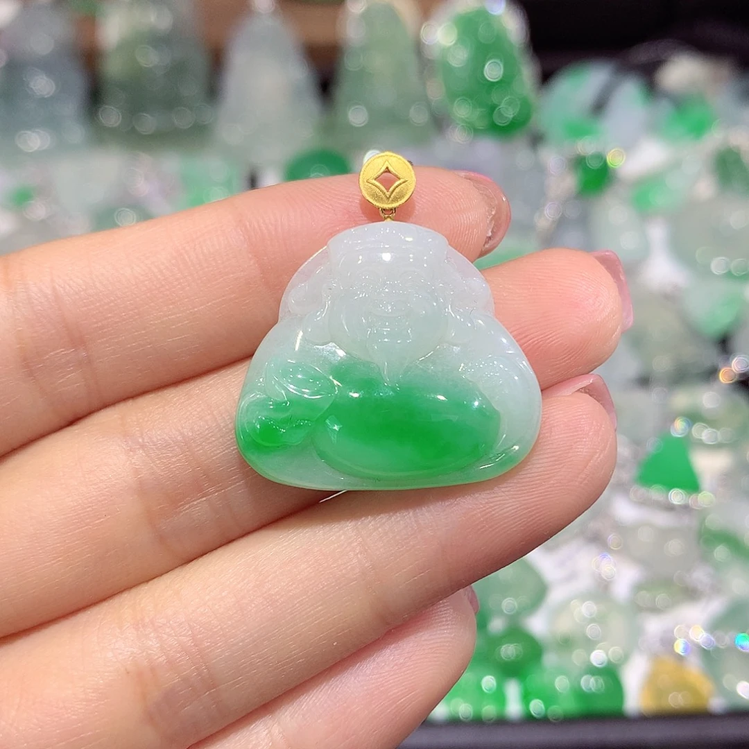 翡翠18K金镶嵌颈饰财