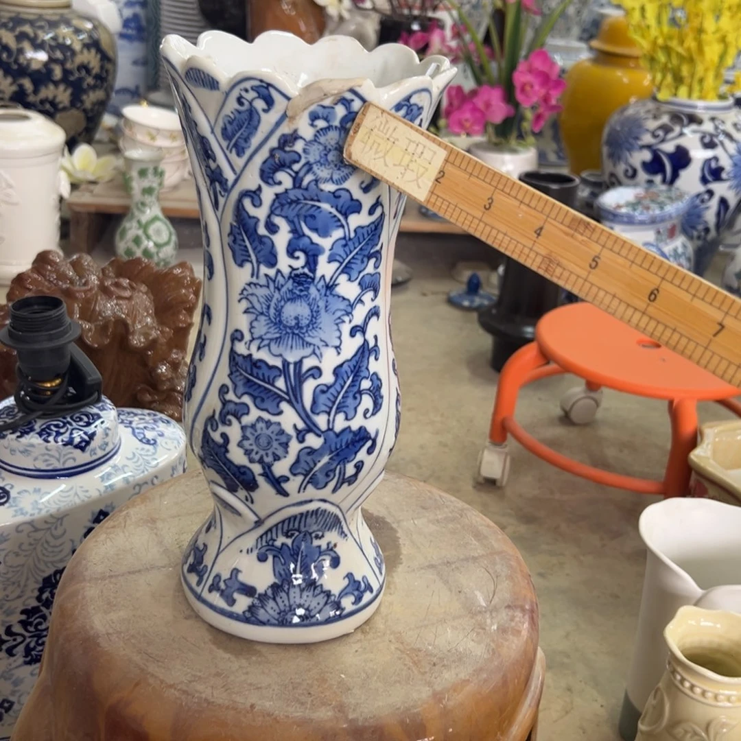 微瑕青花瓷器值得厚爱