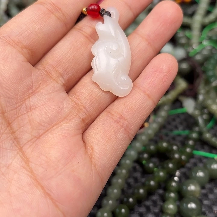 颈饰未镶嵌和田玉