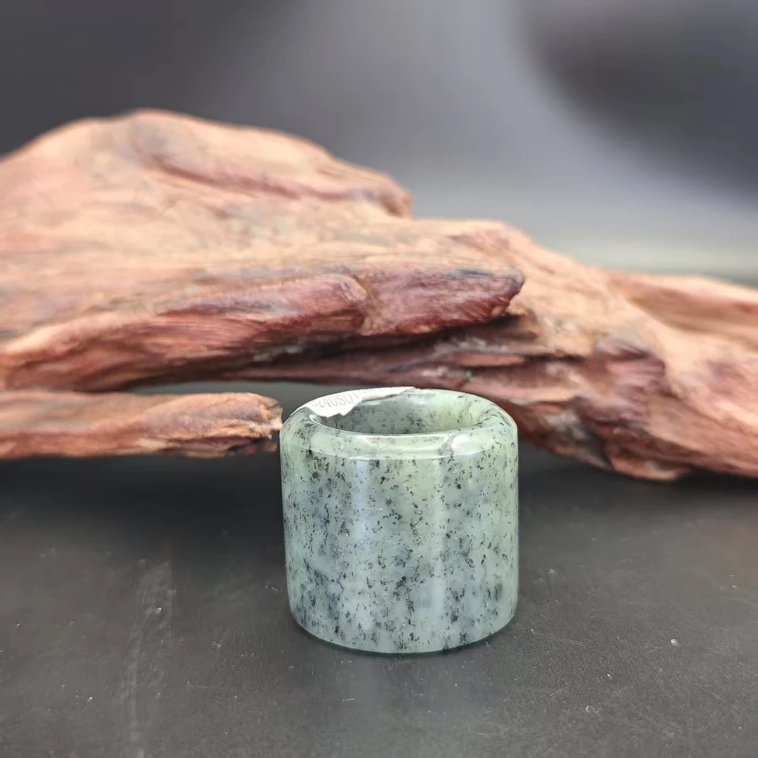 Q和田玉青花扳指1196