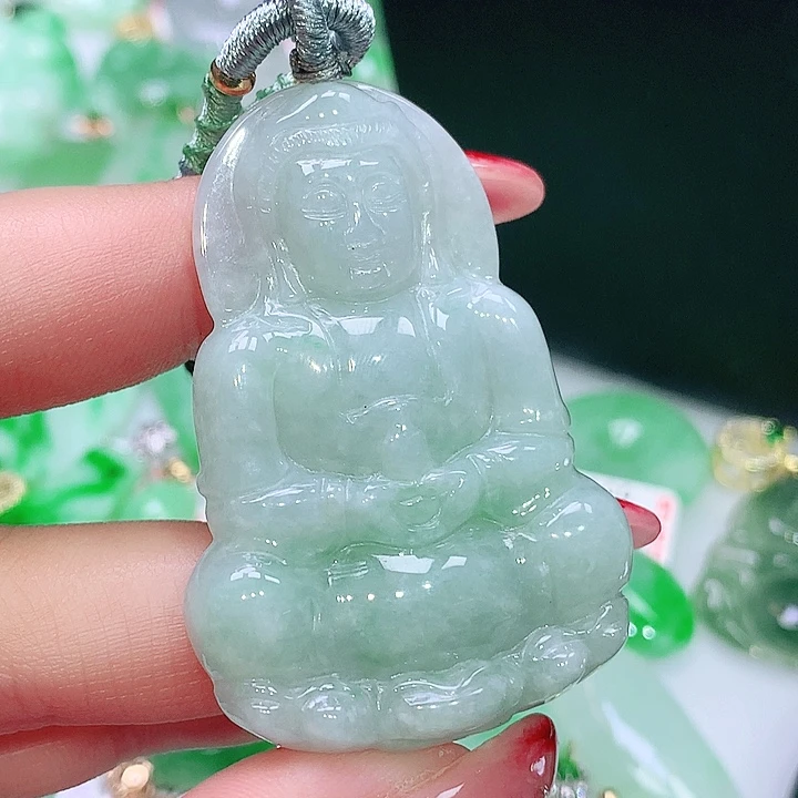 翡翠未镶嵌颈饰翡翠多样性发其一