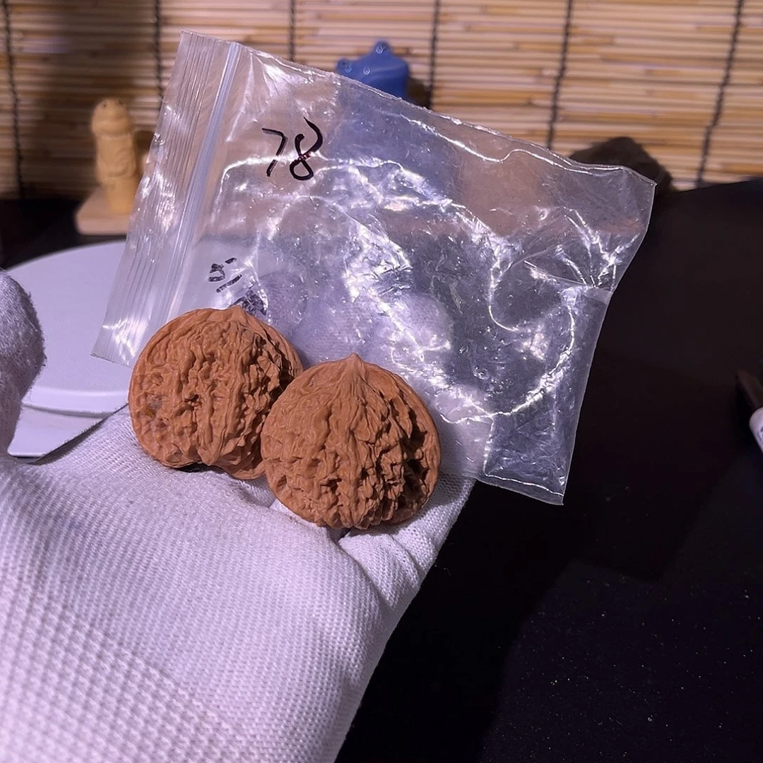 文玩核桃吊坠1111