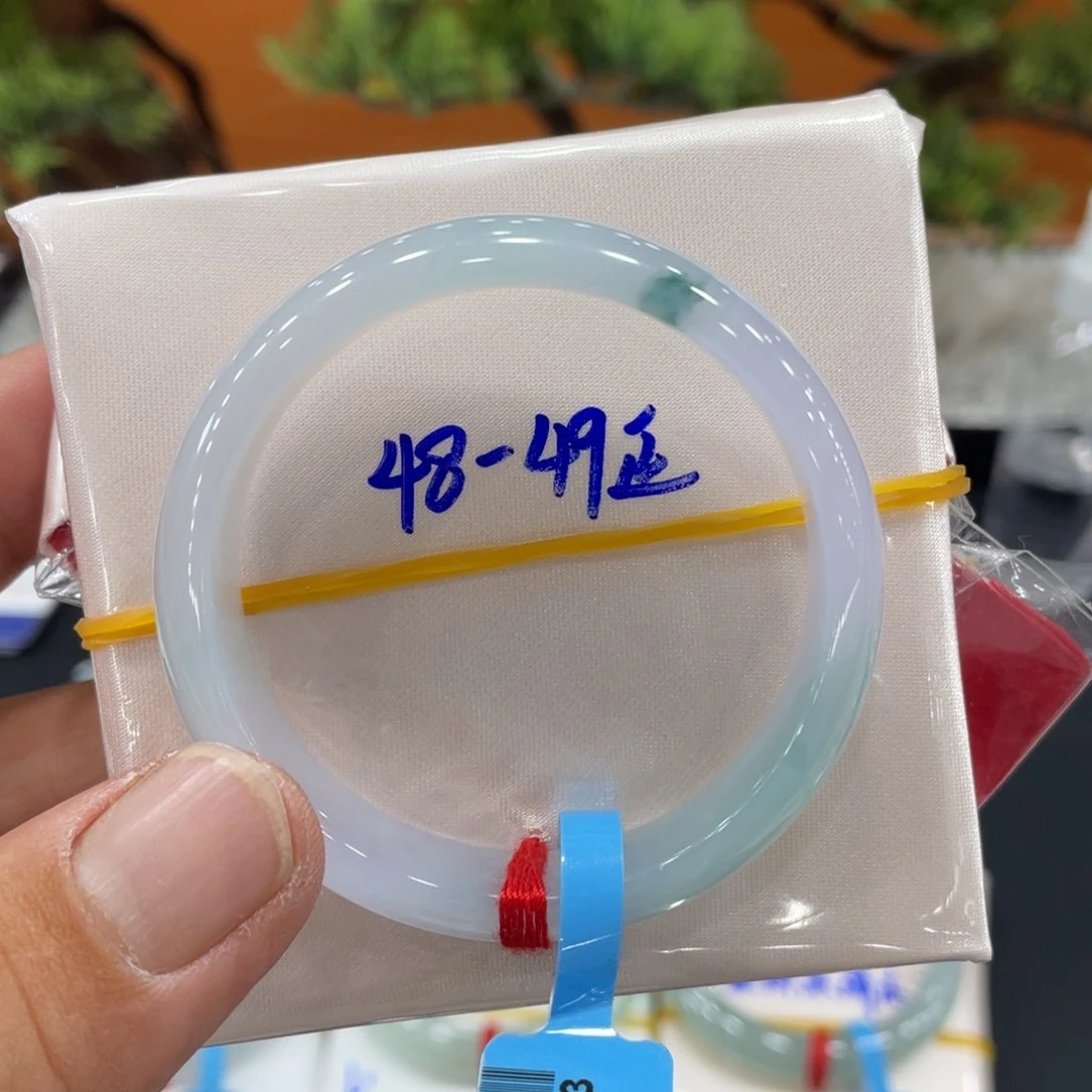 未镶嵌手镯翡翠缅甸