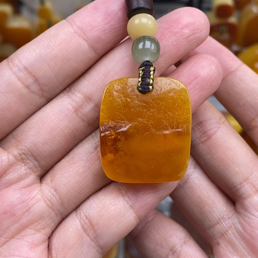 琥珀未镶嵌珠宝奇石