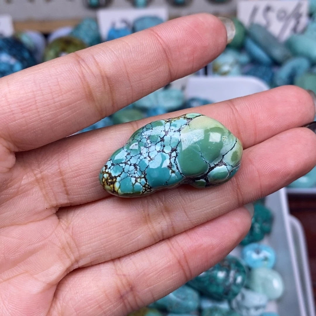 绿松石未镶嵌挂件