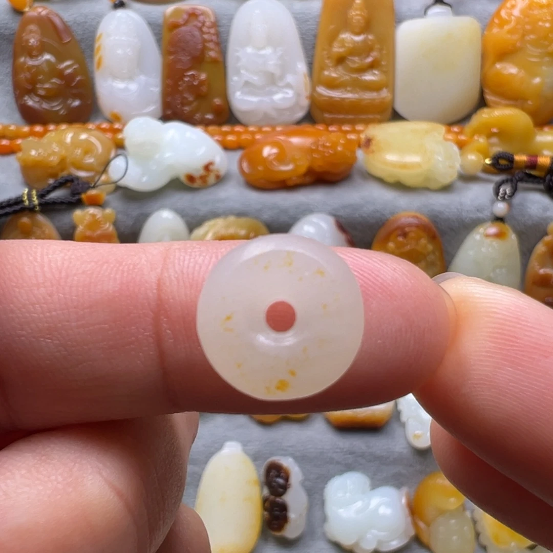 和田玉未镶嵌吊坠(不含链)