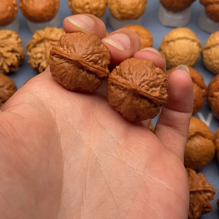 文玩核桃把件桃心板栗