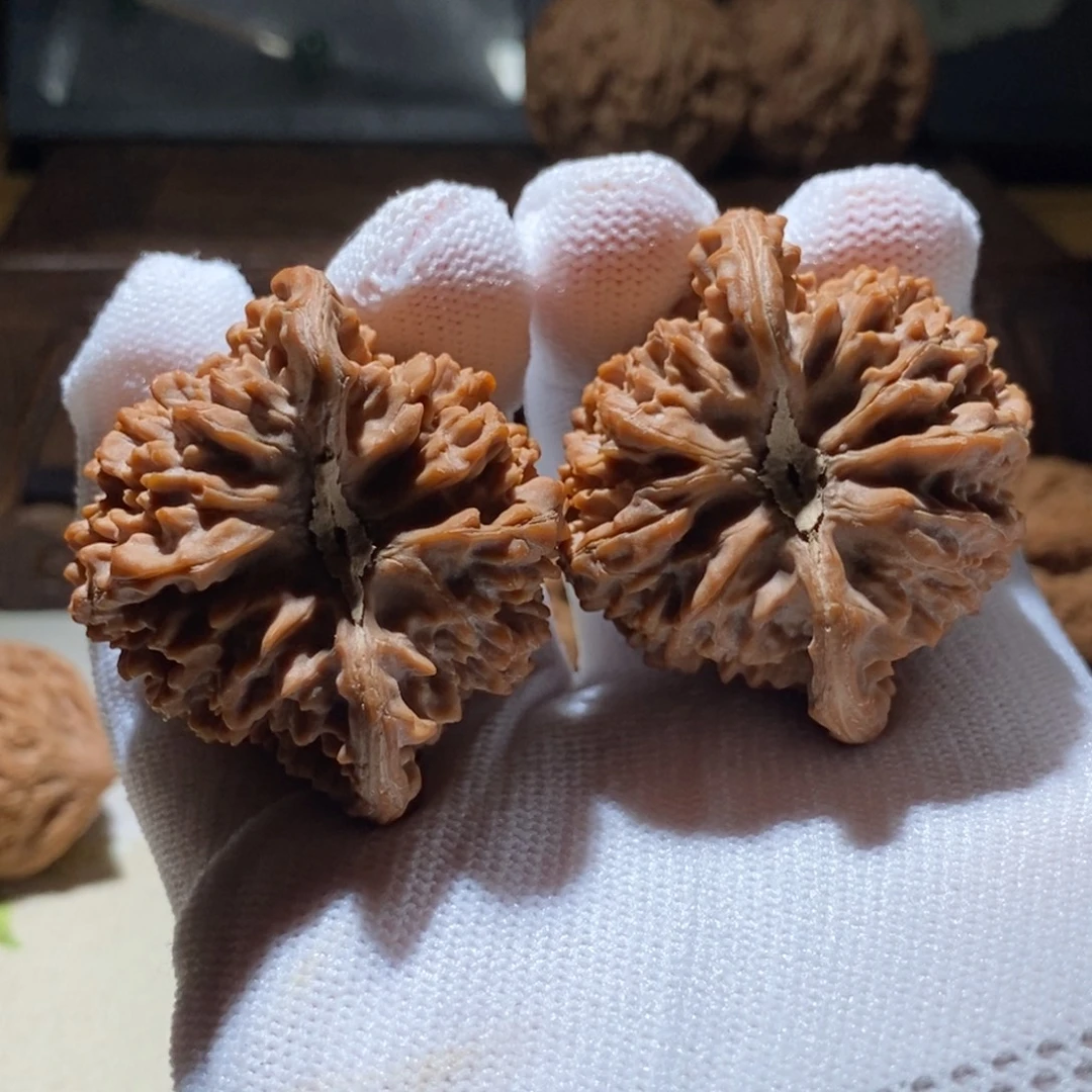 Z***h吊坠文玩核桃满天星45