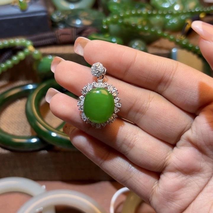 颈饰银S925镶嵌和田玉（碧玉）