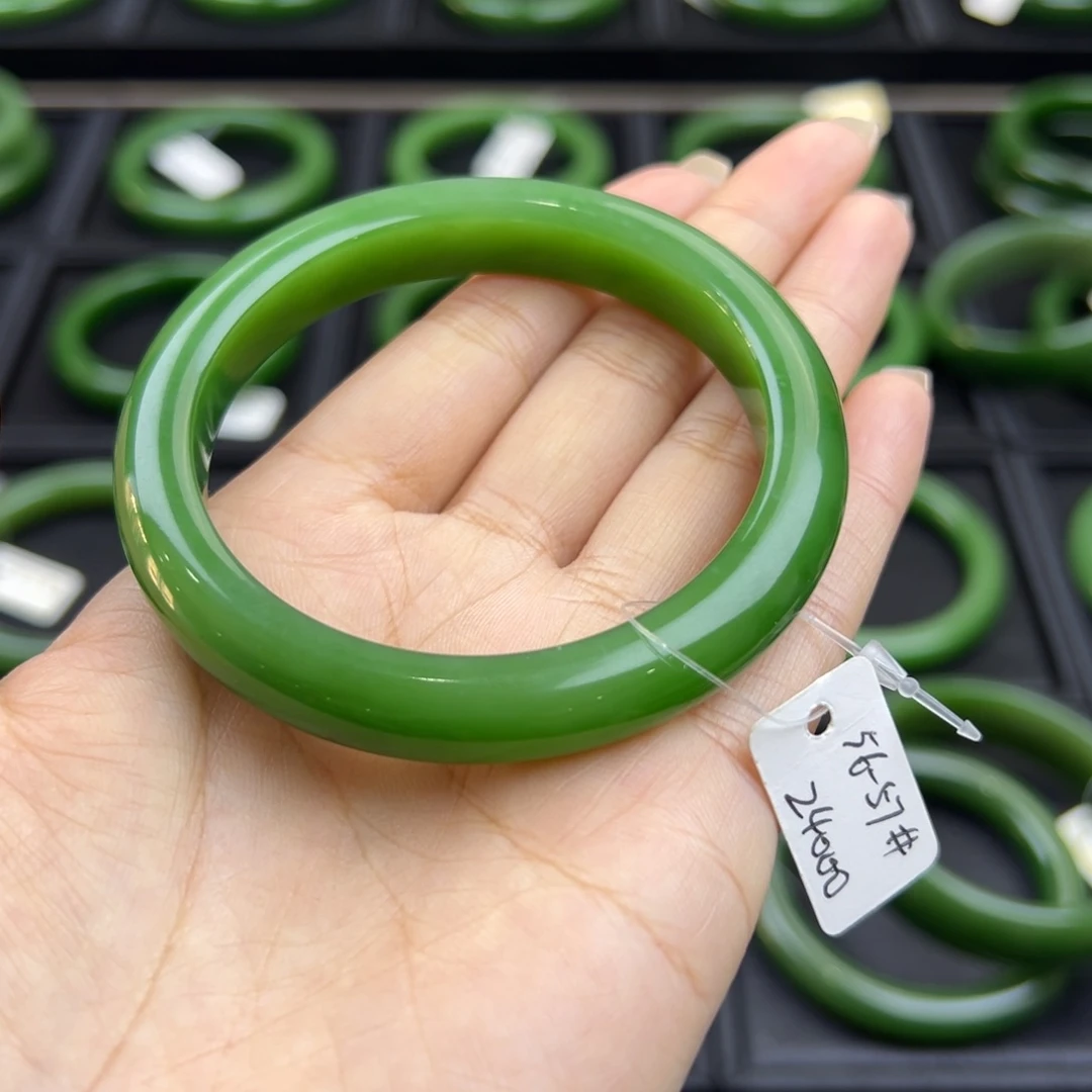 和田玉（碧玉）未镶嵌手镯