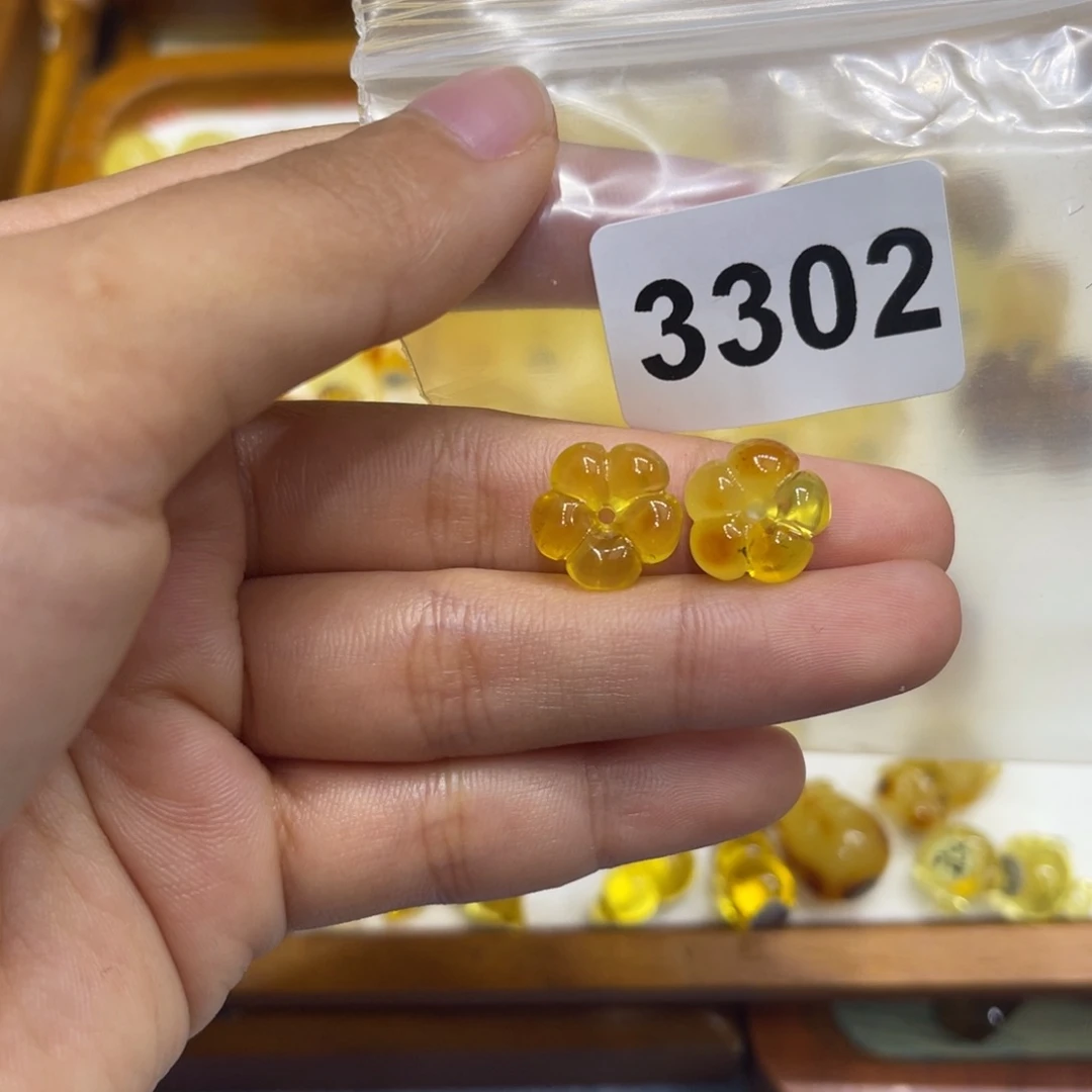未镶嵌琥珀珠宝奇石
