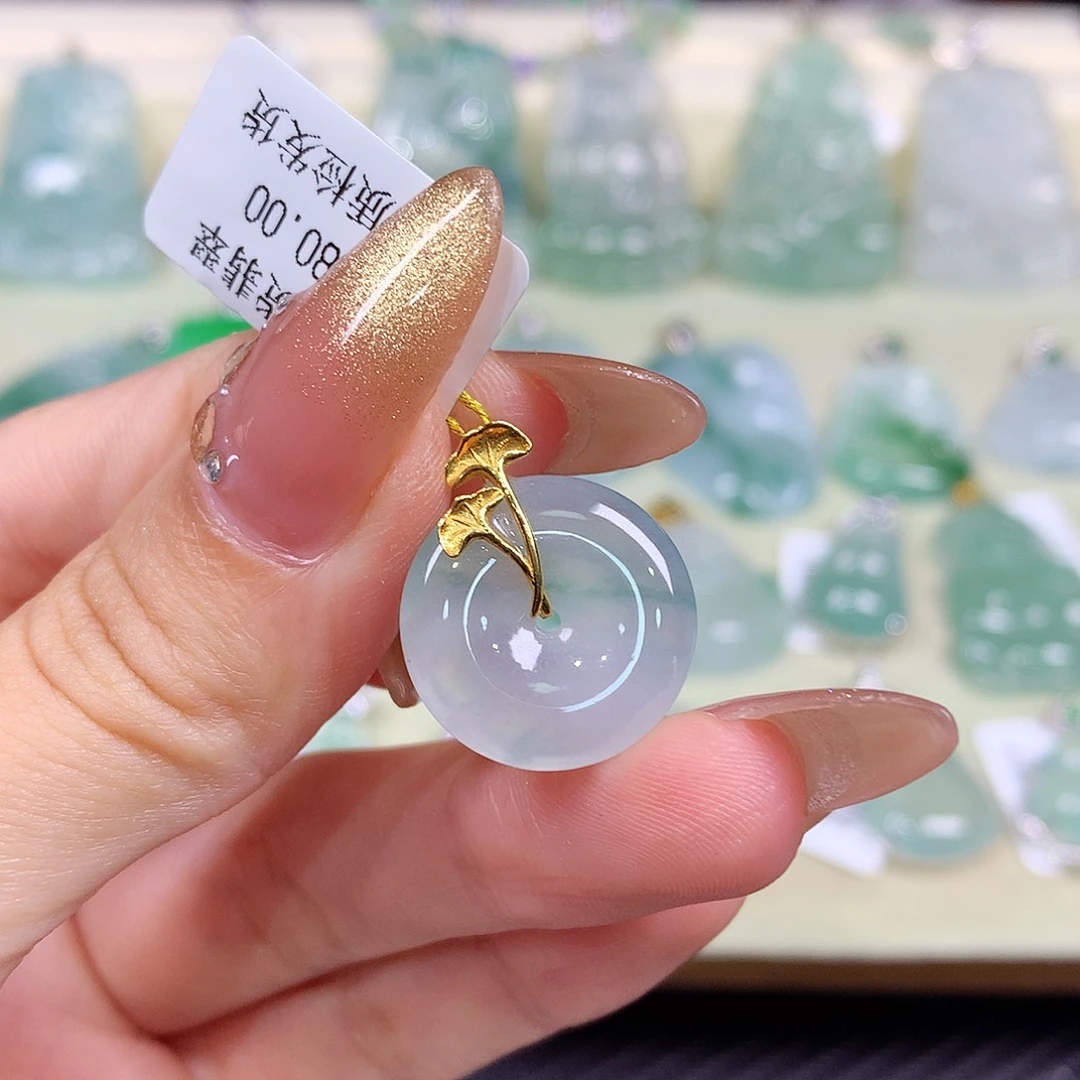 翡翠18K金镶嵌颈饰