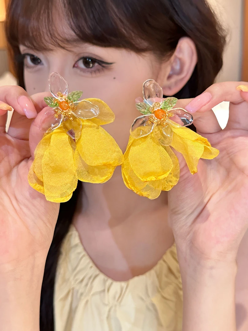 非金属布艺耳饰 度假风彩色花朵流苏耳环女夸张显脸小耳钉耳饰