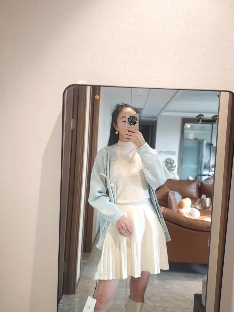 甜美风针织毛衣开衫