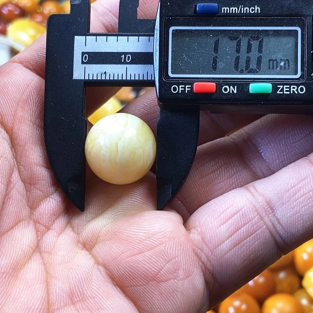 琥珀颈饰未镶嵌白蜡虎皮花珠子