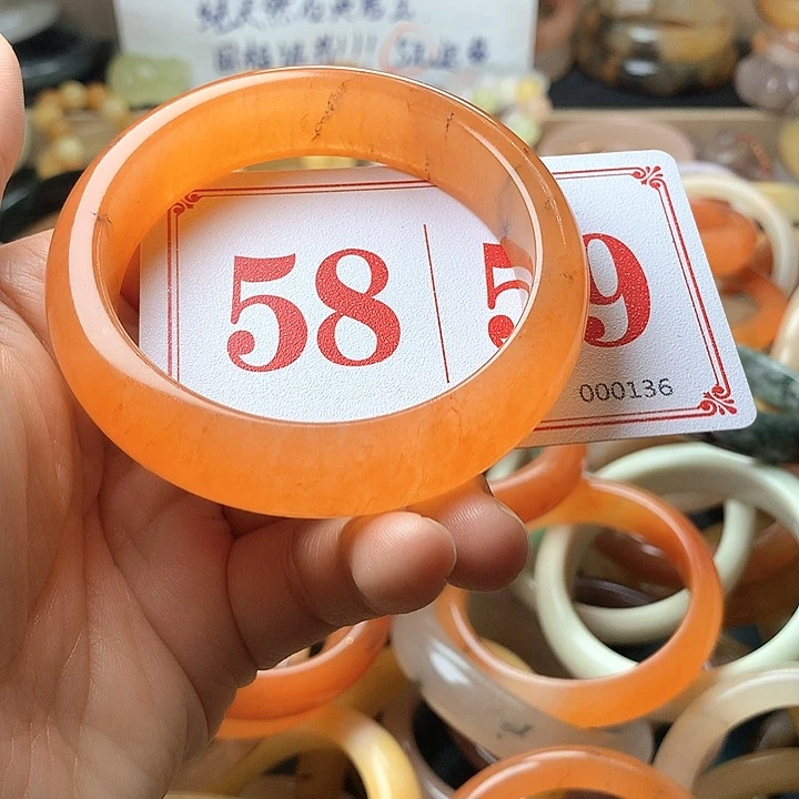 石英质玉（黄龙玉）未镶嵌手镯
