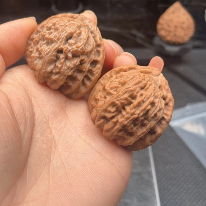 核桃手串/手链盘*球白狮子38尺全品无修