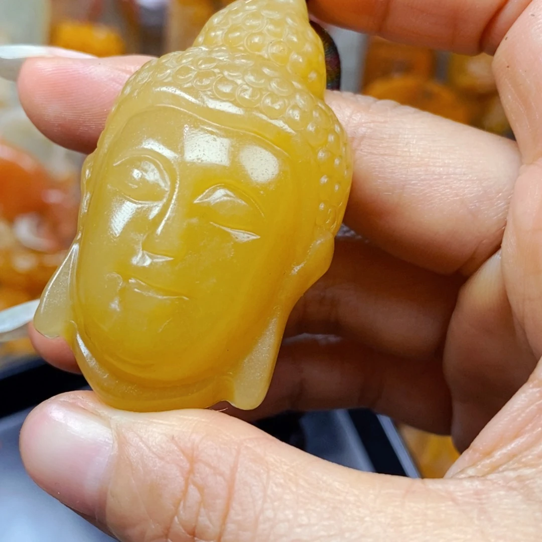 石英质玉（黄龙玉）未镶嵌颈饰