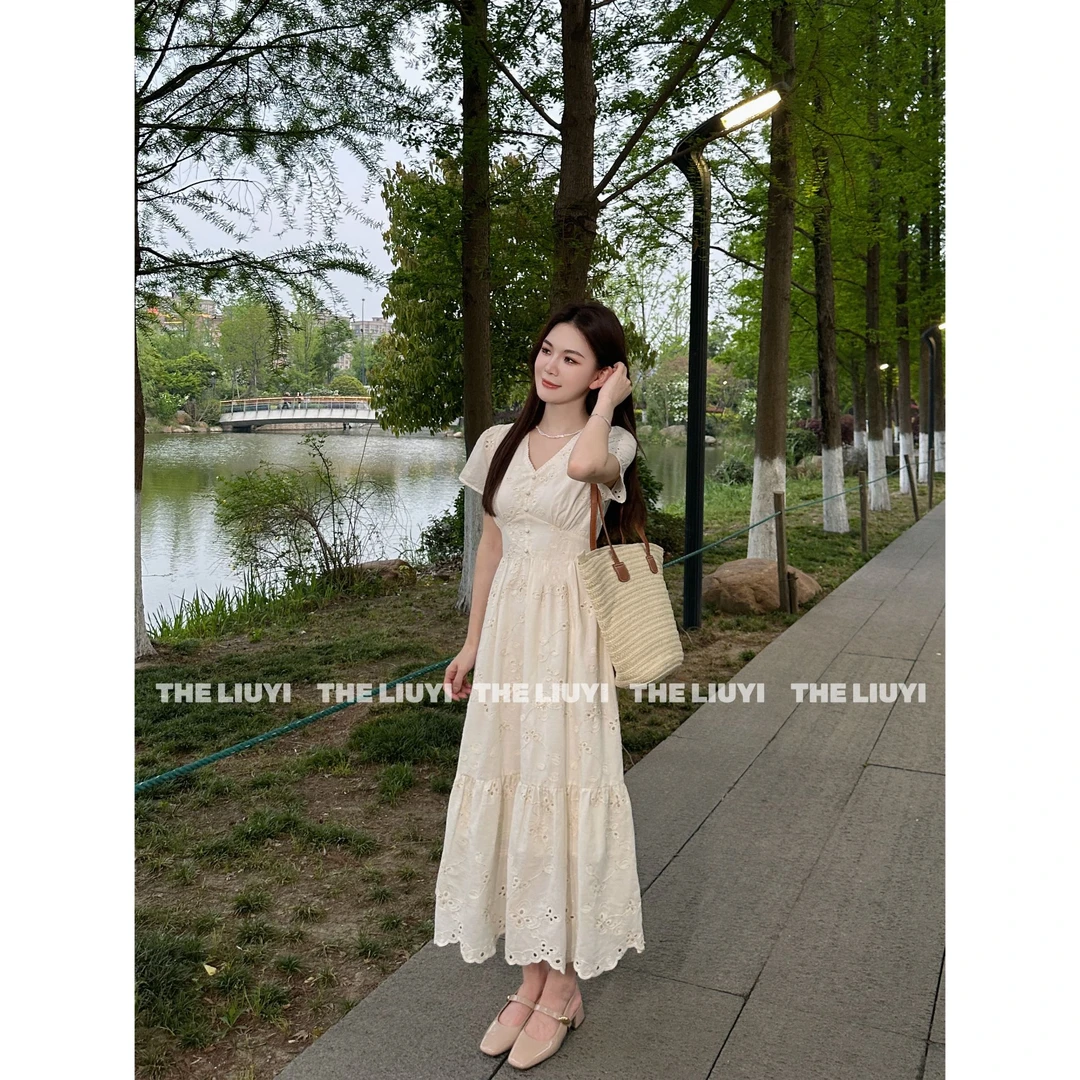 【LIUYI】南法假日~法式温柔风重工刺绣珠片短袖连衣裙53283