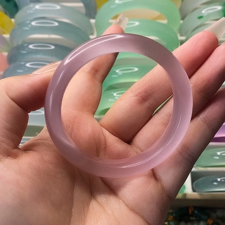 未镶嵌手镯石英质玉