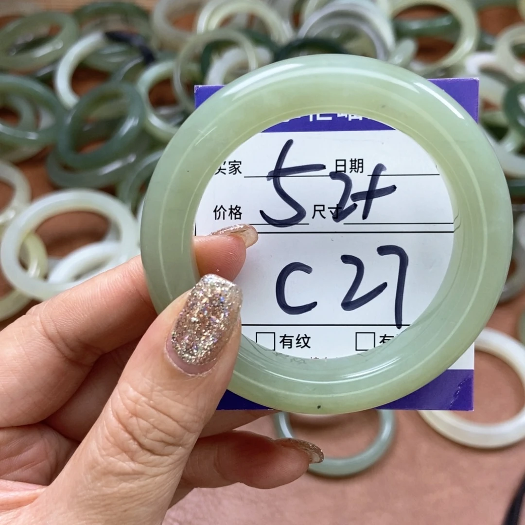 岫玉手镯手镯未镶嵌