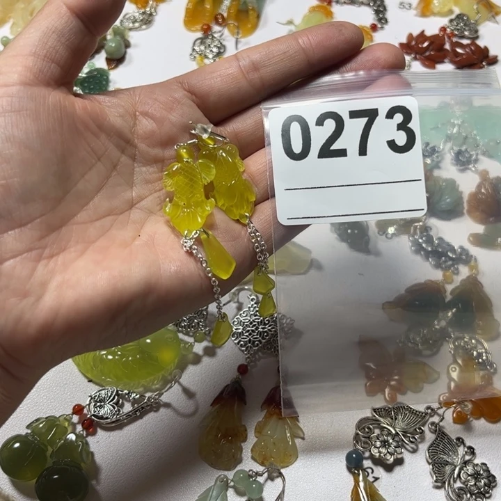 健***丽蛇纹石玉未镶嵌把件