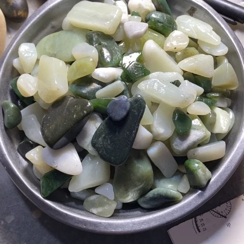 未镶嵌和田玉（糖玉）挂件傻****汤