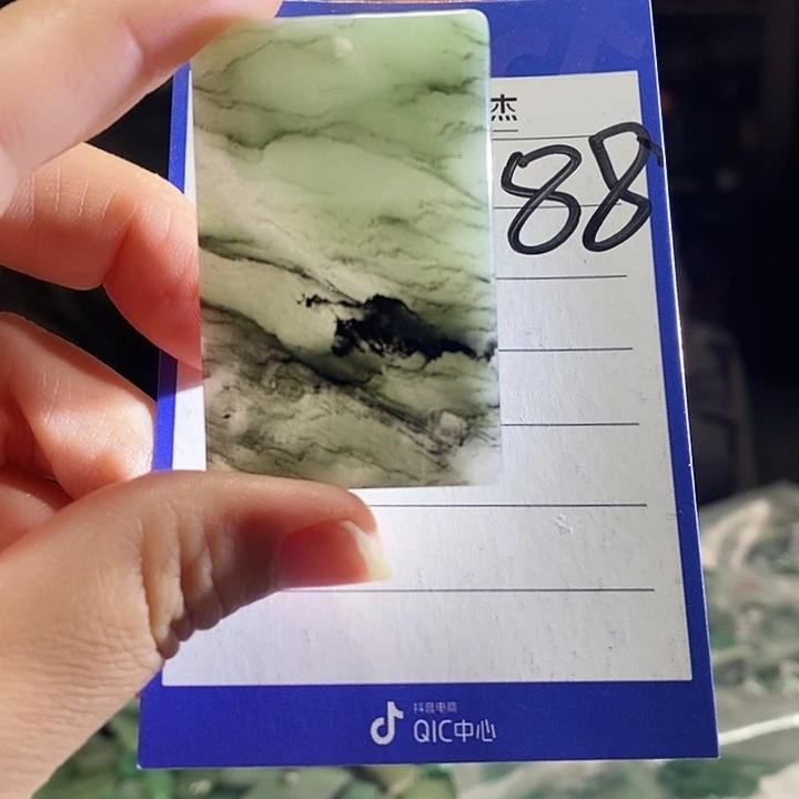 密玉（石英质玉）未镶嵌颈饰