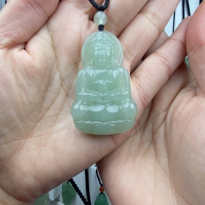 石英质玉未镶嵌颈饰