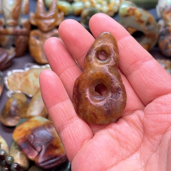 岫岩河磨玉（透闪石质玉）把件未镶嵌菩*子