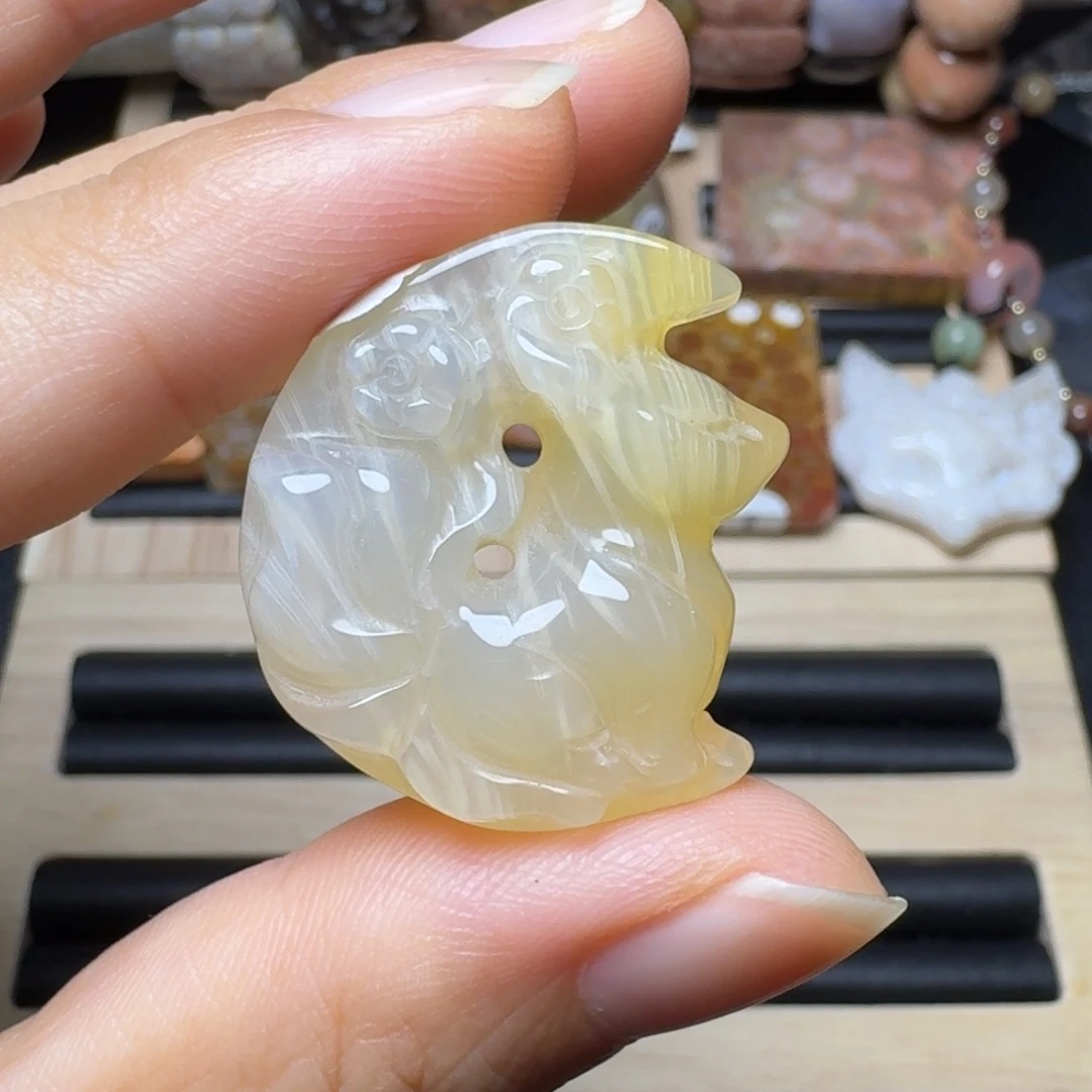 石英质玉未镶嵌干净的黄发丝