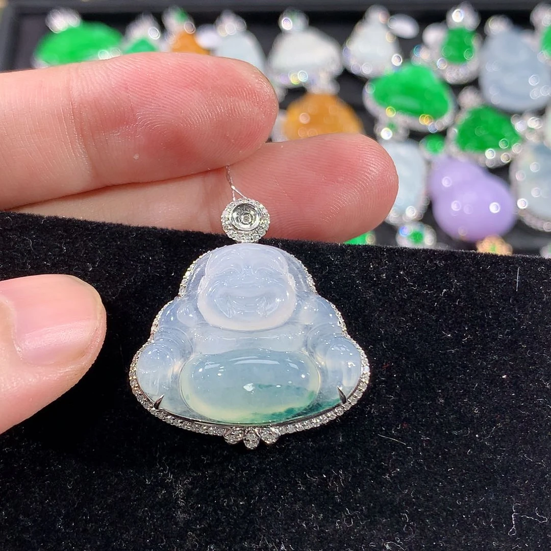 翡翠18K金镶嵌颈饰