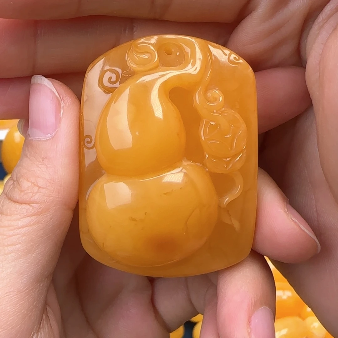 琥珀颈饰未镶嵌出*鞋葫芦挂件