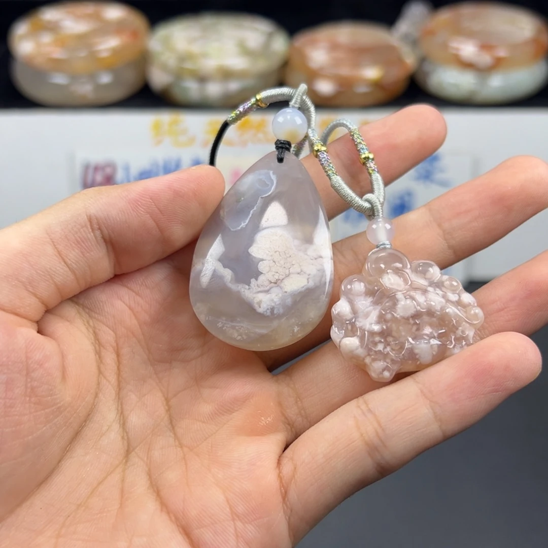 四***跑未镶嵌手镯石英质玉