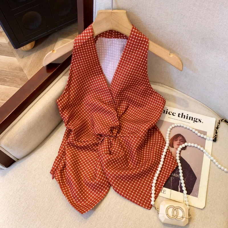 辣妹红色扭结波点衬衫背心女夏2025设计感别致小衫甜辣挂脖小上衣