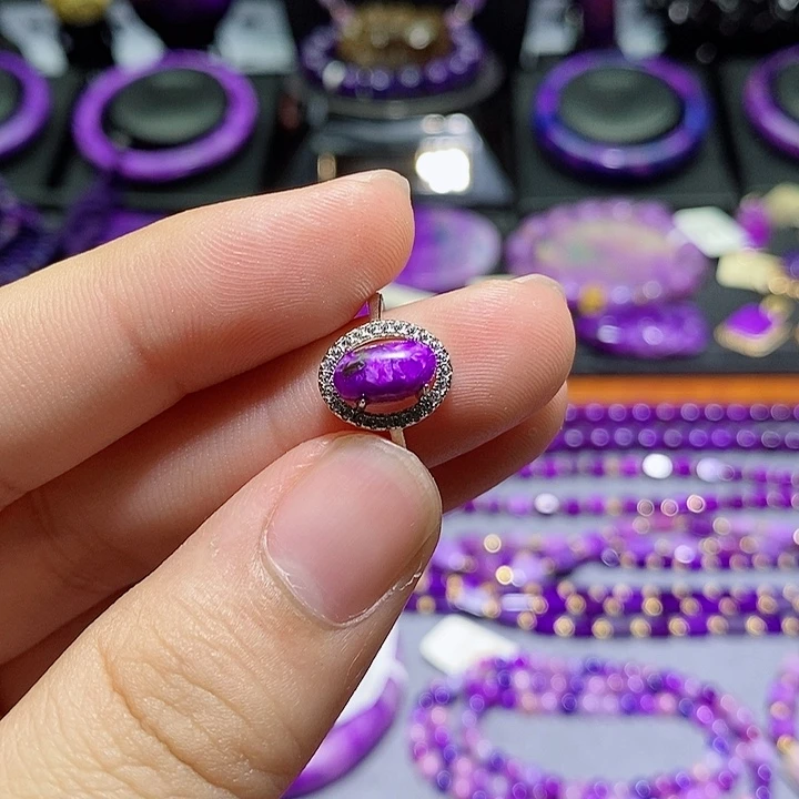 银S925镶嵌苏纪石（舒俱来）戒指