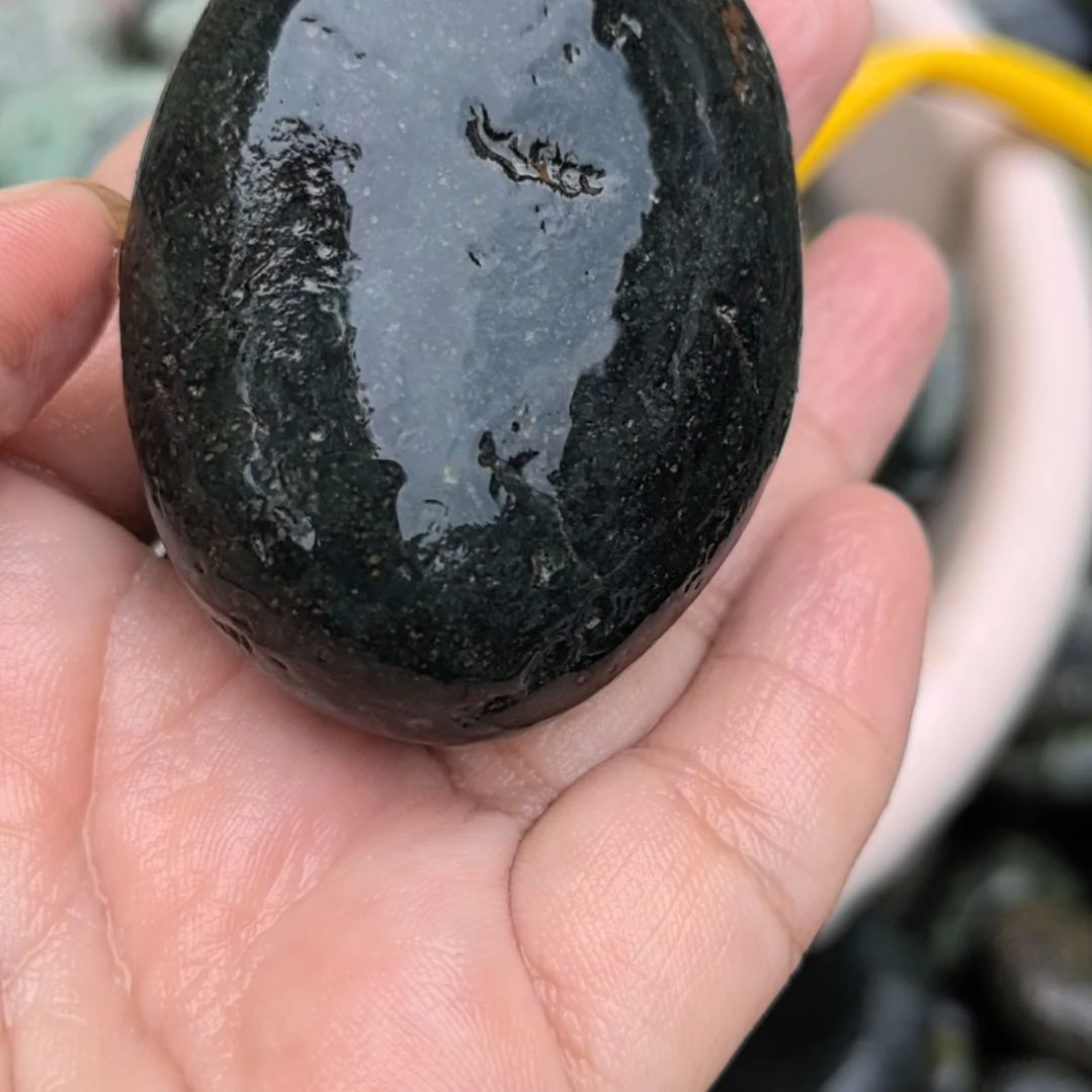 石材绿**山藏玉药王石原石手把件一个