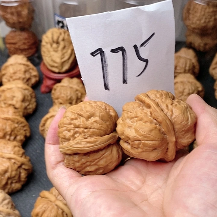 G***…吊坠文玩核桃我也想去