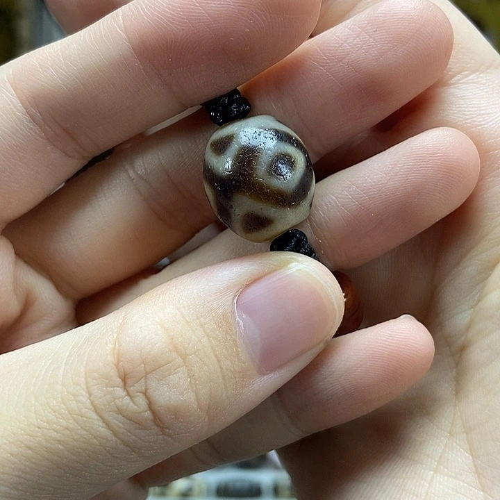 宏***敏玛瑙/玉髓散珠金刚三